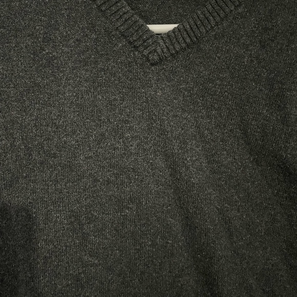 Boy’s Medium Tucker + Tate Dark Gray V-neck Sweater - Picture 3 of 3